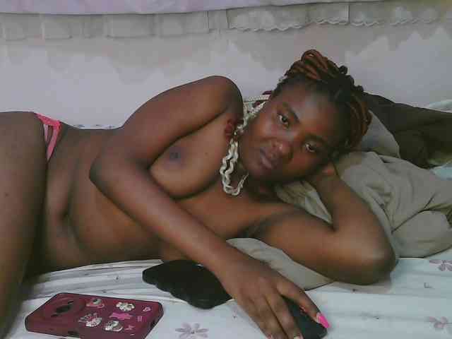 Cute-latasha webcam