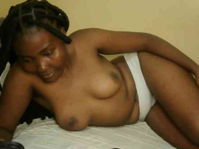 Cute-latasha webcam