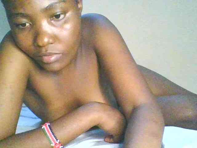 Cute-latasha webcam