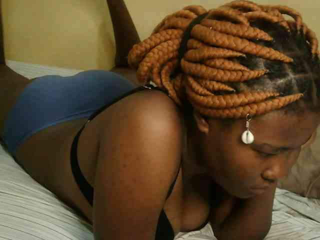 Cute-latasha webcam