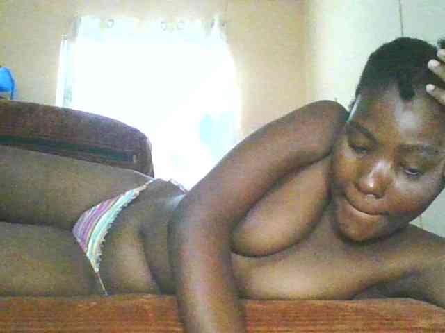 Cute-latasha webcam