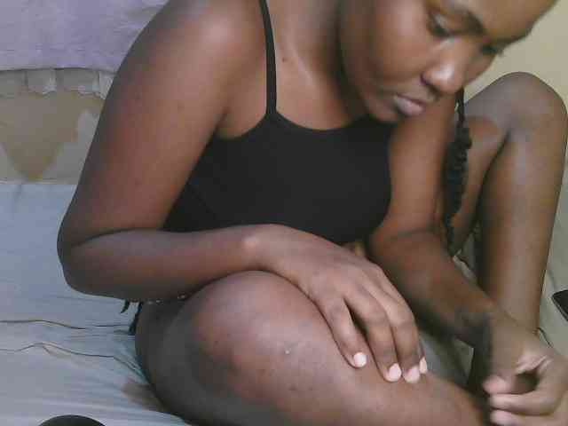 Cute-latasha webcam