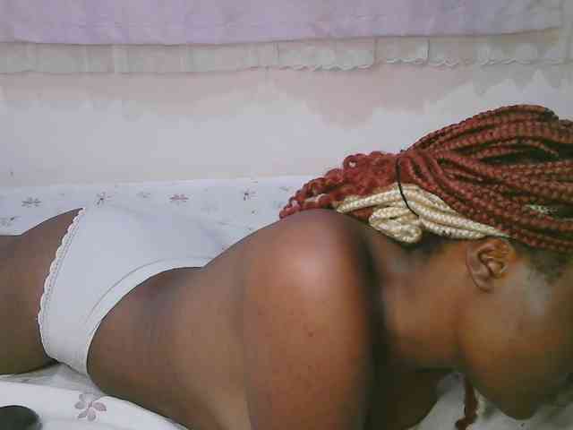 Cute-latasha webcam