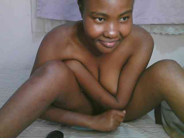 Cute-latasha webcam