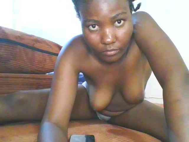 Cute-latasha webcam