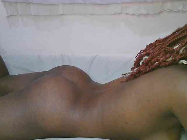 Cute-latasha webcam