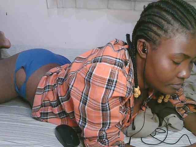 Cute-latasha webcam