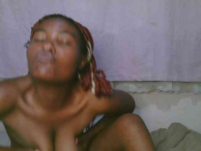 Cute-latasha webcam