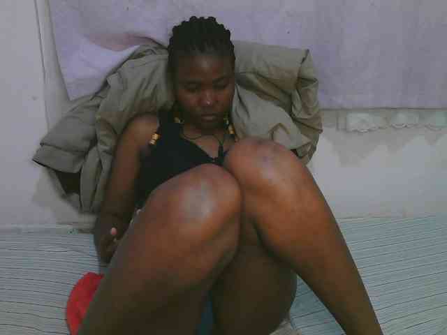 Cute-latasha webcam