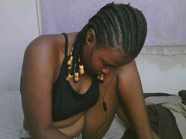 Cute-latasha webcam