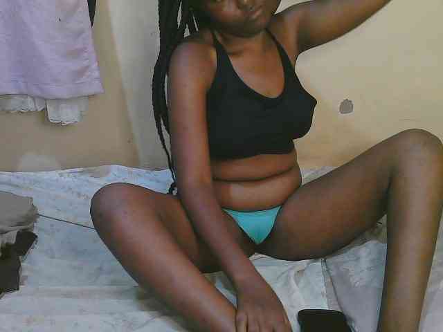 Cute-latasha webcam