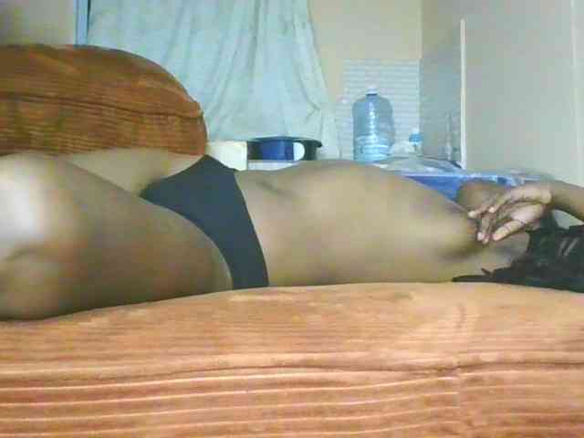 Cute-latasha webcam
