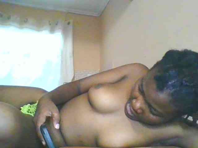 Cute-latasha webcam