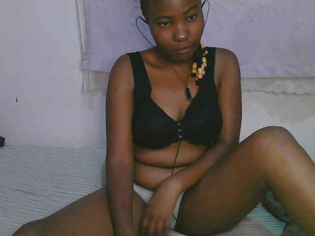 Model: Cute-latasha