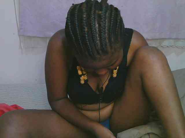 Cute-latasha webcam