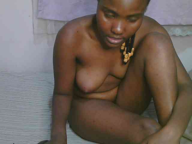 Cute-latasha webcam