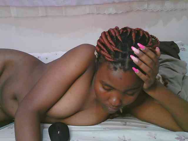 Cute-latasha webcam