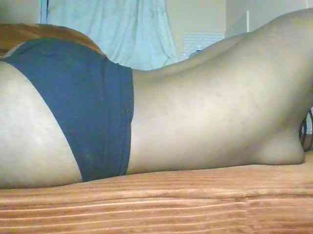 Cute-latasha webcam