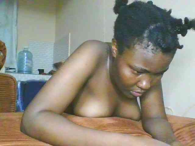 Cute-latasha webcam