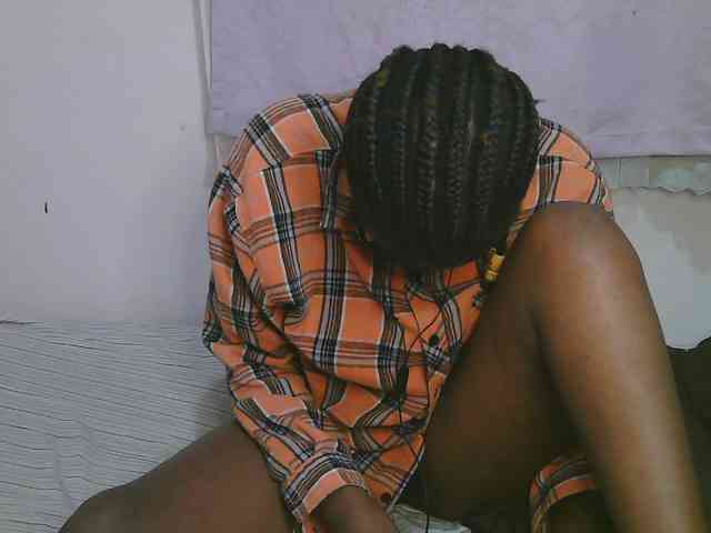 Cute-latasha webcam