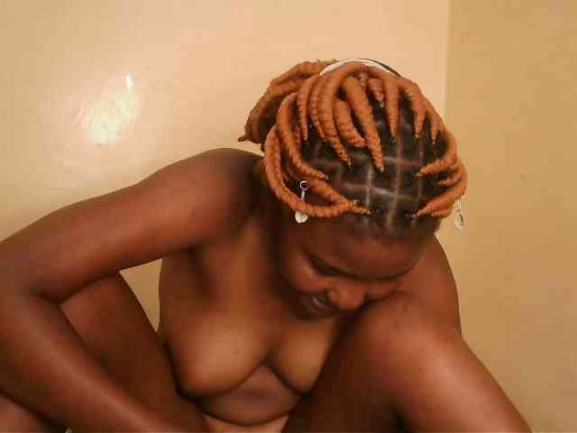 Cute-latasha webcam