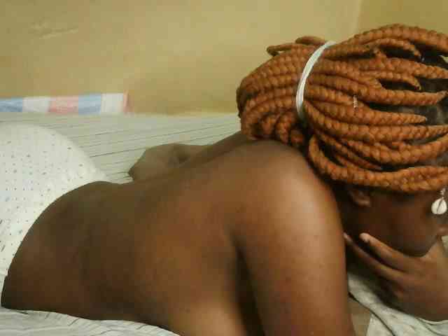 Cute-latasha webcam