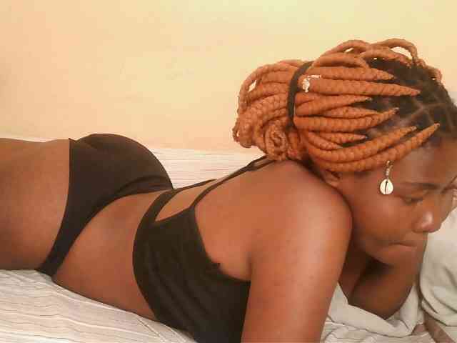 Cute-latasha webcam
