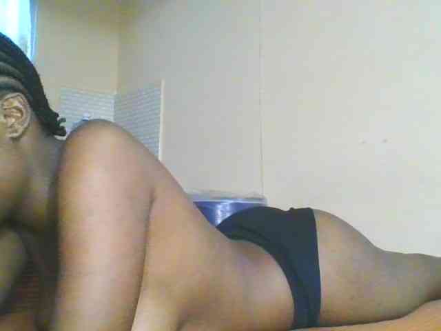 Cute-latasha webcam