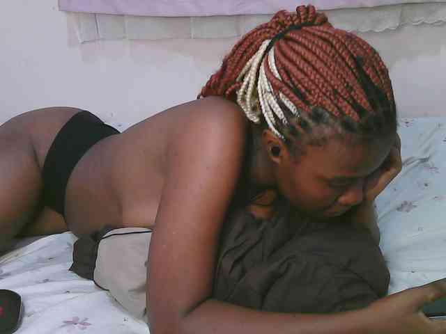 Cute-latasha webcam