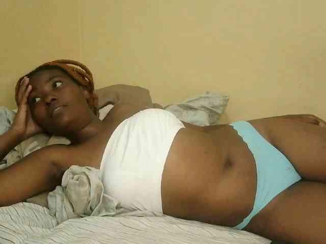 Cute-latasha webcam