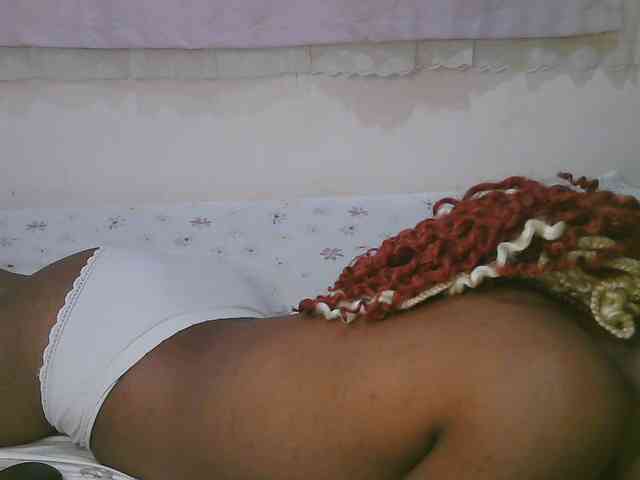 Cute-latasha webcam
