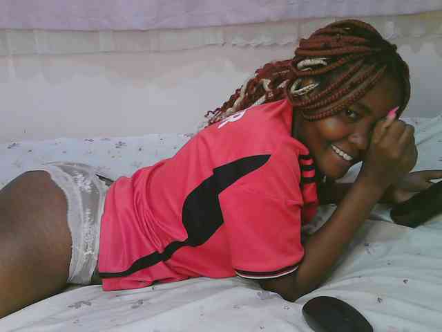 Cute-latasha webcam