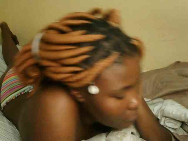 Cute-latasha webcam
