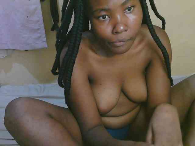 Cute-latasha webcam