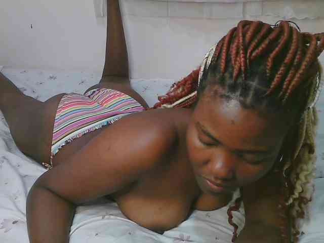 Cute-latasha webcam