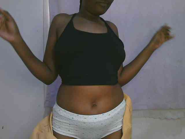 Cute-latasha webcam