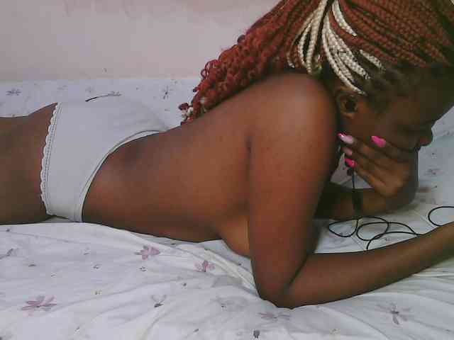 Cute-latasha webcam
