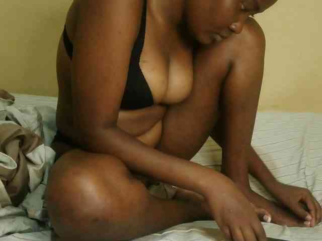 Cute-latasha webcam