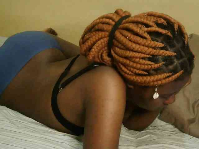 Cute-latasha webcam