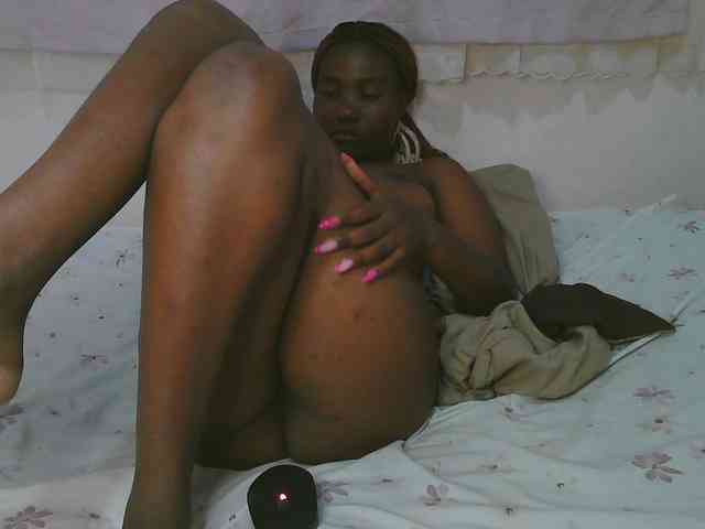 Cute-latasha webcam