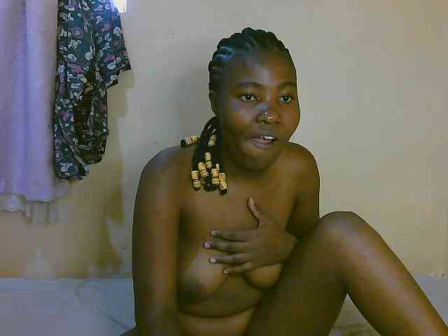 Cute-latasha webcam