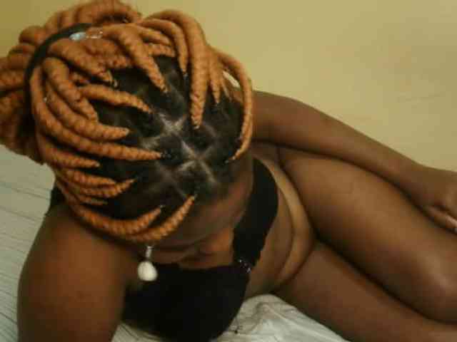 Model: Cute-latasha