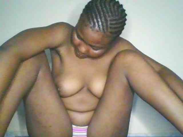 Cute-latasha webcam