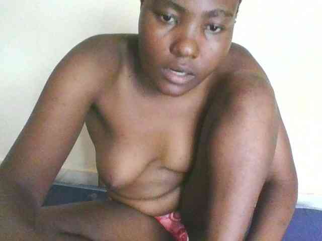 Cute-latasha webcam