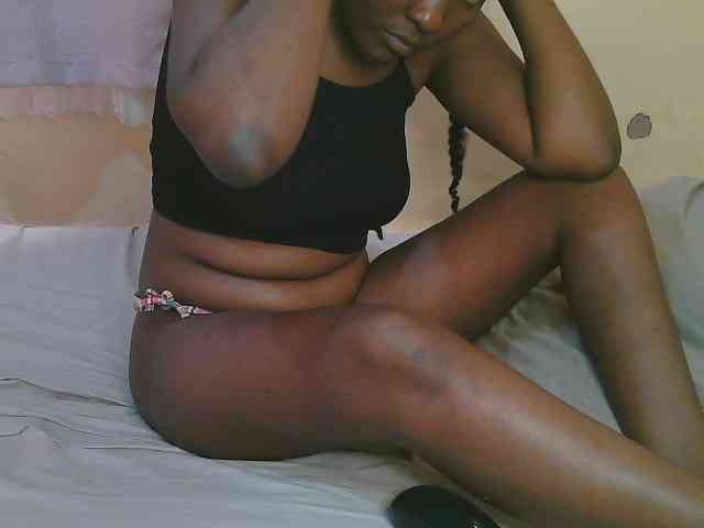 Cute-latasha webcam