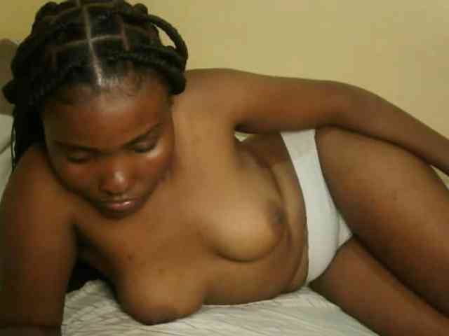Cute-latasha webcam