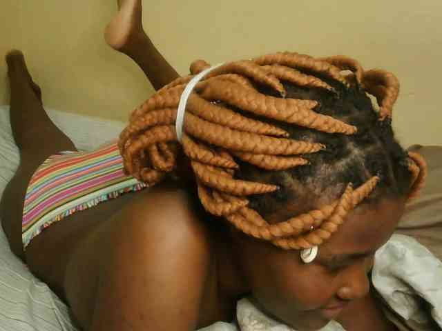 Cute-latasha webcam
