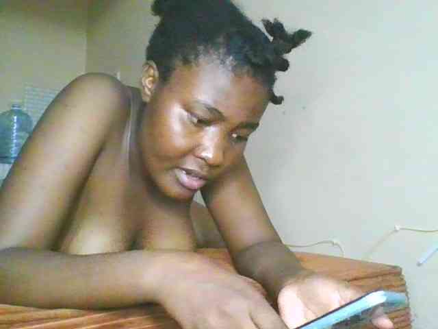 Cute-latasha webcam