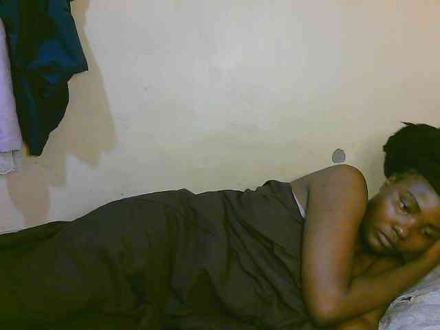 Cute-latasha webcam