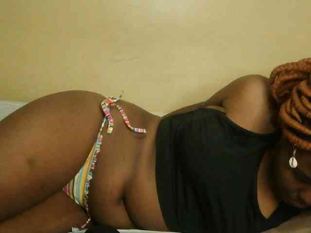 Cute-latasha webcam